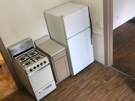3rd image of 4 Truesdell St #1R