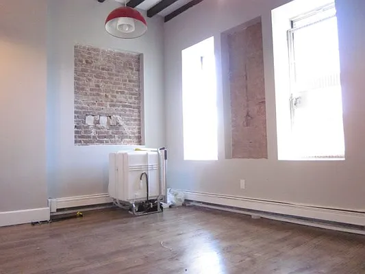 Rented by Simply Brooklyn Realty Inc | media 42