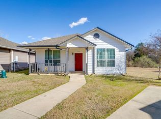 723 Hometown Village Ct, Joshua, TX 76058