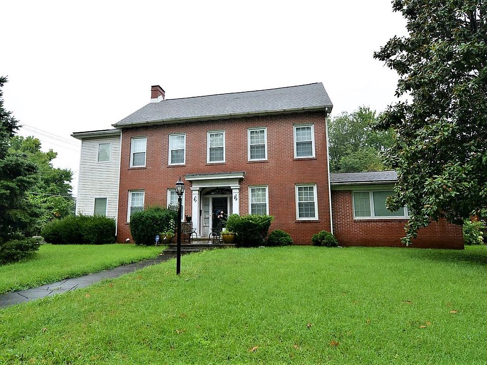 1st image of 1411 E Park Dr