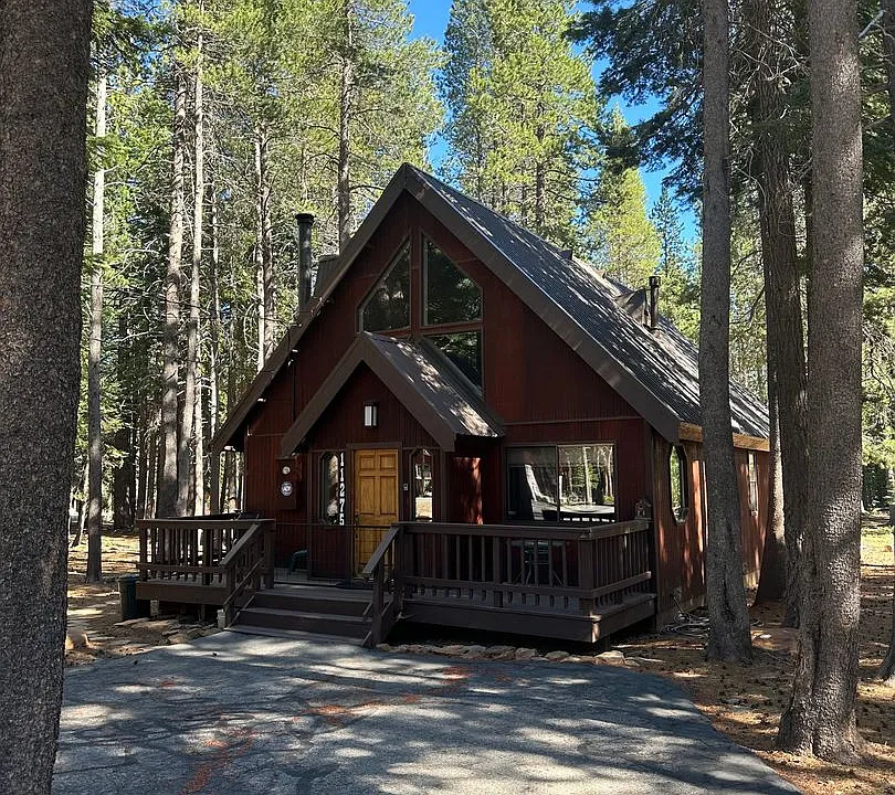 11275 Chalet Rd