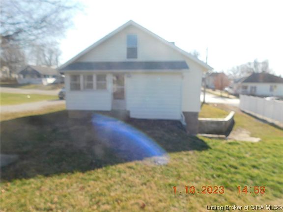 5th image of 111 W Homer Street