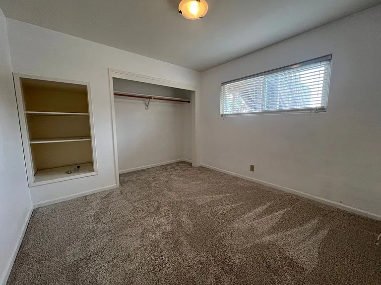 495 Jennifer St — Photo 17