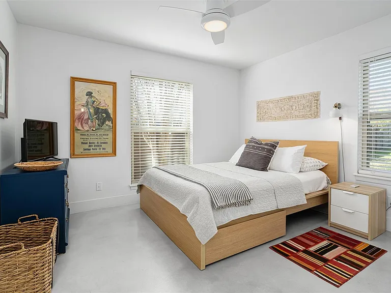 4620 Englewood Dr — Photo 21