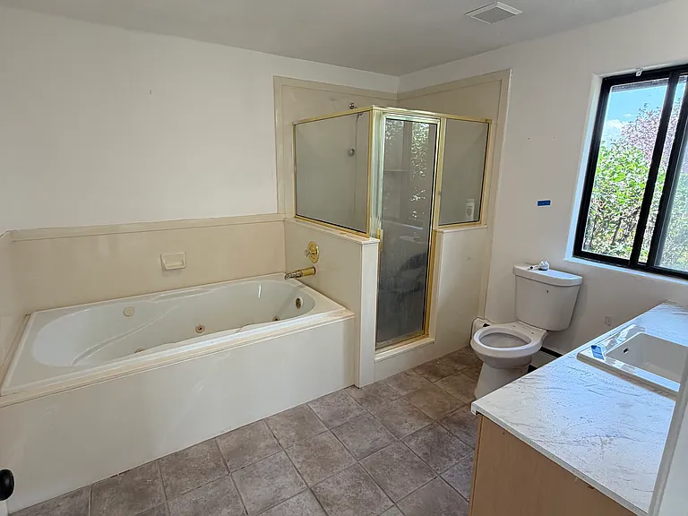 806 Parkway Dr — Photo 6
