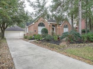 35 E Sunny Slope Cir, Spring, TX 77381