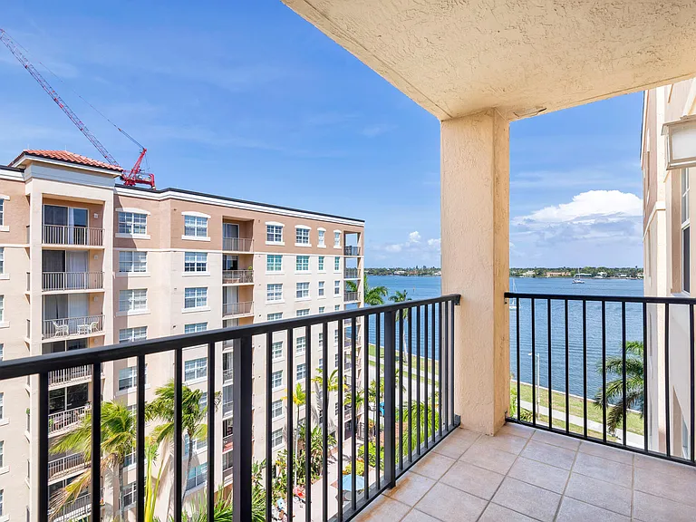 1801 N Flagler Dr #803 — Photo 14