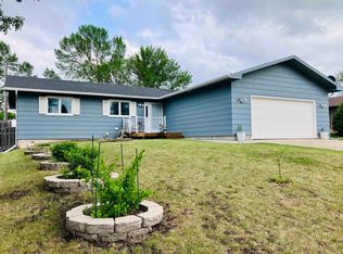 1625 11th St SW, Minot, ND 58701