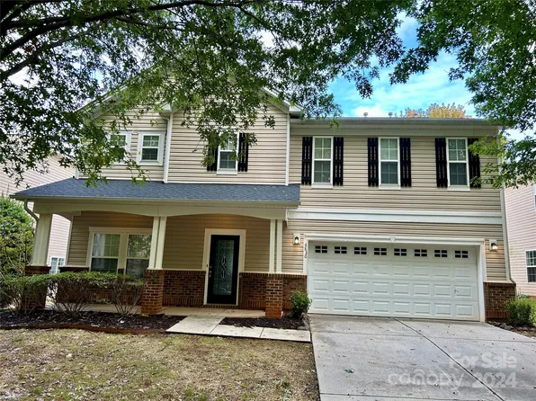 6820 Evanton Loch Rd, Charlotte, NC 28278