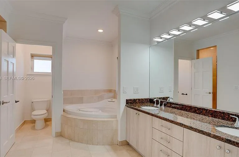 500 SW 51st Ct #1 — Photo 36