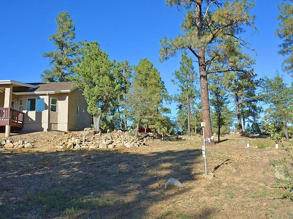 5th image of 1975 Hereford Dr
