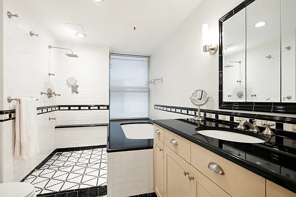 Sold by Compass | media 3