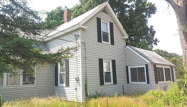 2nd image of 97 Priest St