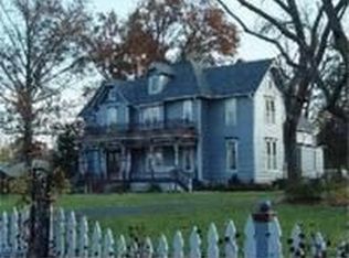 631 W Park St, Olathe, KS 66061