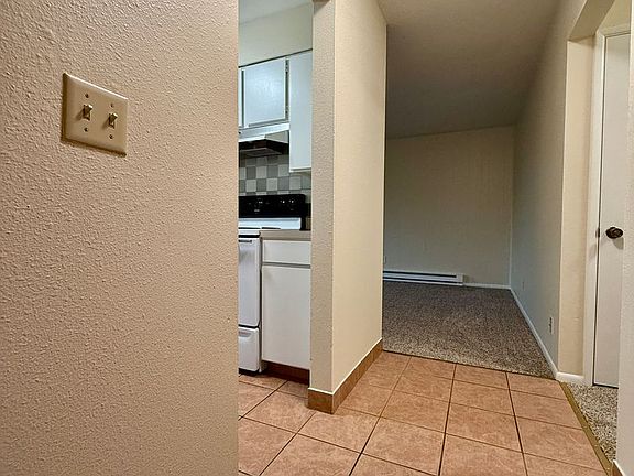4th image of 4510 NE Hancock St #0