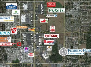 7315 Green Slope Dr, Zephyrhills, FL 33541