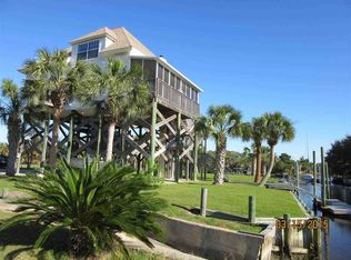 81 Oyster Bay Dr, Crawfordville, FL 32327