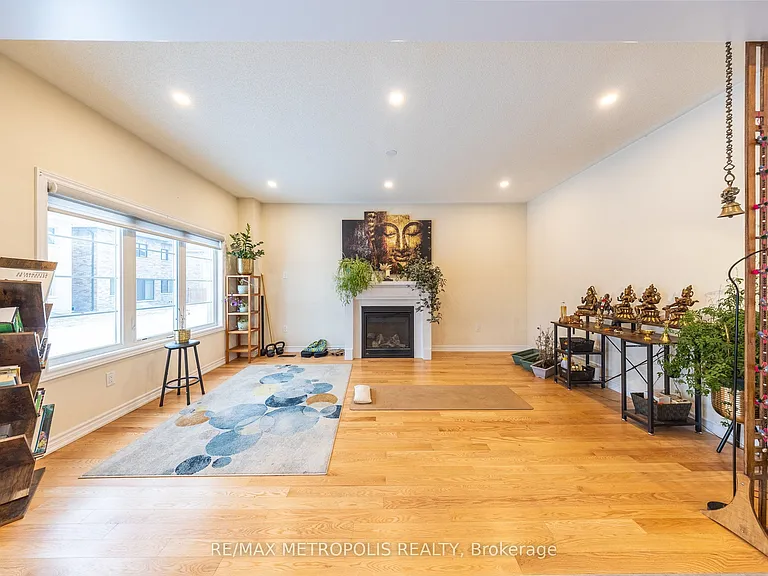 217 Ronald Guscott St #MAIN — Photo 11