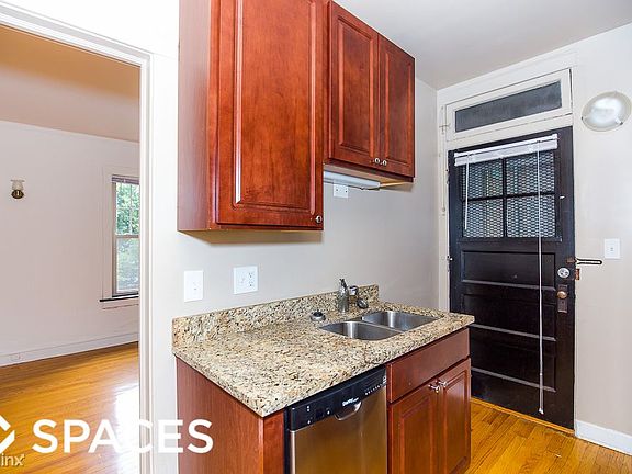 4th image of 2100 W Ainslie St #2108E2