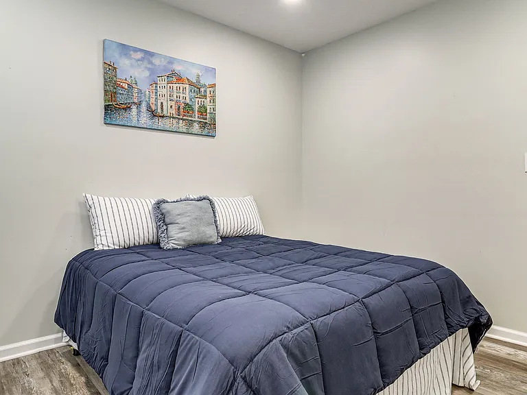 1466 Virginia Park Ave — Photo 11