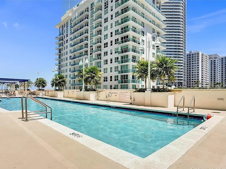1200 Brickell Bay Dr #19 — Photo 19