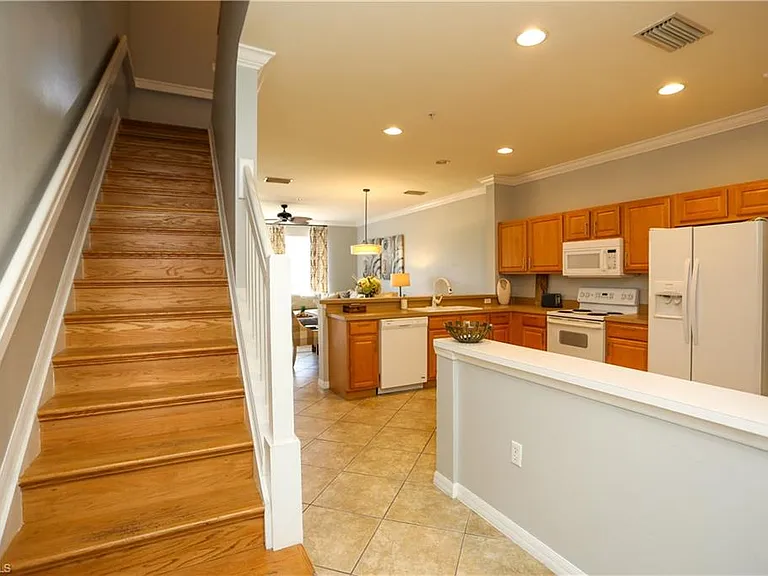 960 Hampton Cir #80 — Photo 16