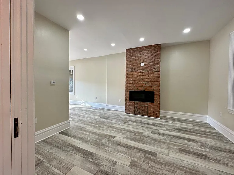 716 Southern Ave — Photo 5