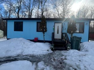 9014 Idlewild Dr, Tobyhanna, PA 18466