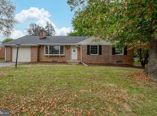 92 Glendale Dr, Lancaster, PA 17602