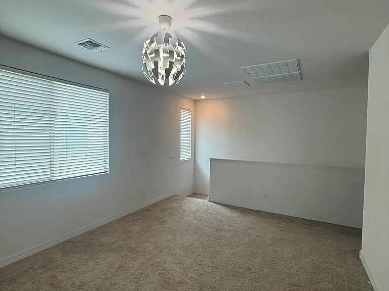 5731 S Labelle Ave — Photo 5