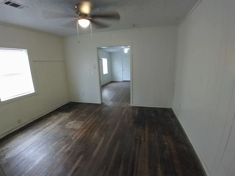 816 Bilbo St — Photo 3
