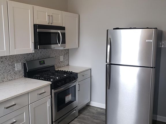 2nd image of 4139 Flad Ave Floor 2
