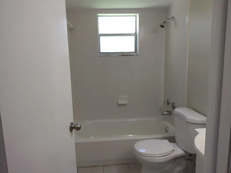 4141 NW 90th Ave #102 — Photo 3