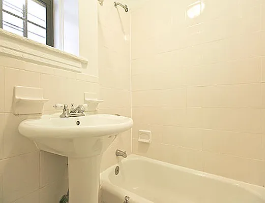 Rented by SW Queens Mezzanine | media 9