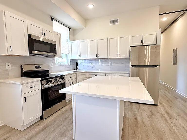 1240 Ritner St #3 — Photo 11
