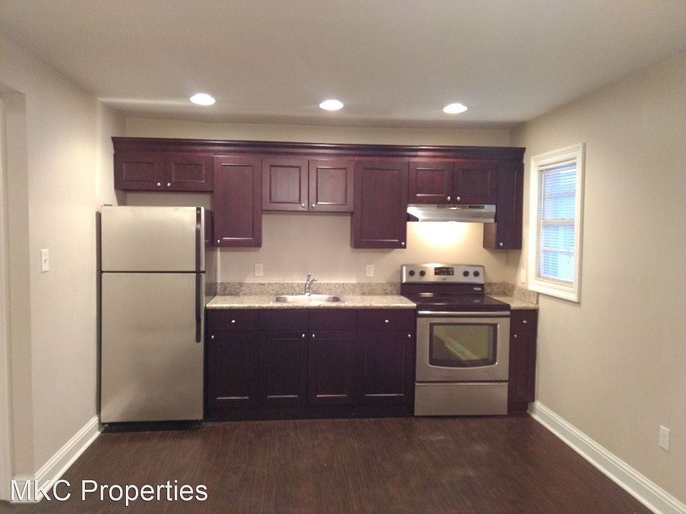 1st image of 724 Louisa St Unit 19