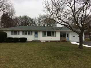 207 Longview Dr, Webster, NY 14580
