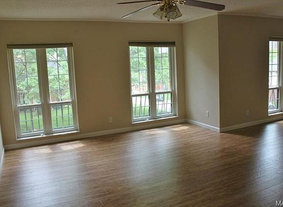 4th image of 910 Claytonbrook Dr APT 3