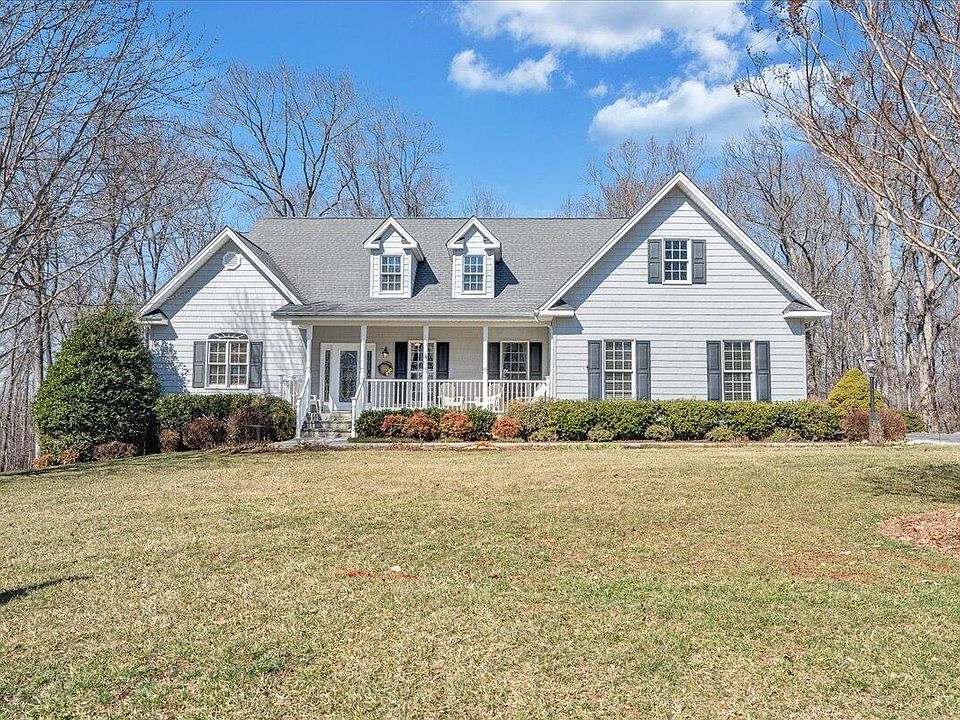 1st image of 335 Camellia Pl