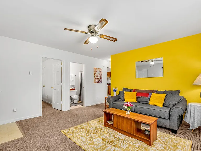 19 Limox Ln #B — Photo 13