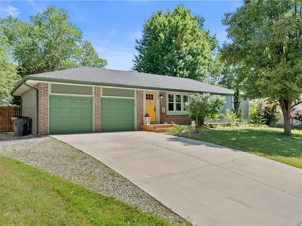 1101 W Ashbury St, Olathe, KS 66061