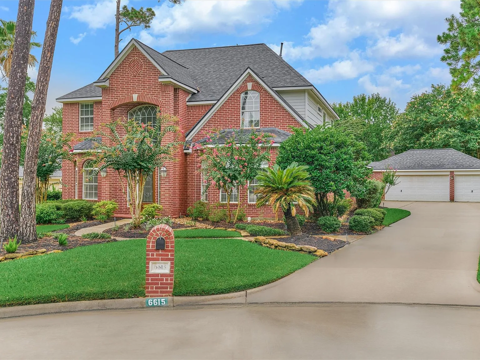 4 bed, 3.5 bath, 3738 sqft, $3,795 — Photo 1