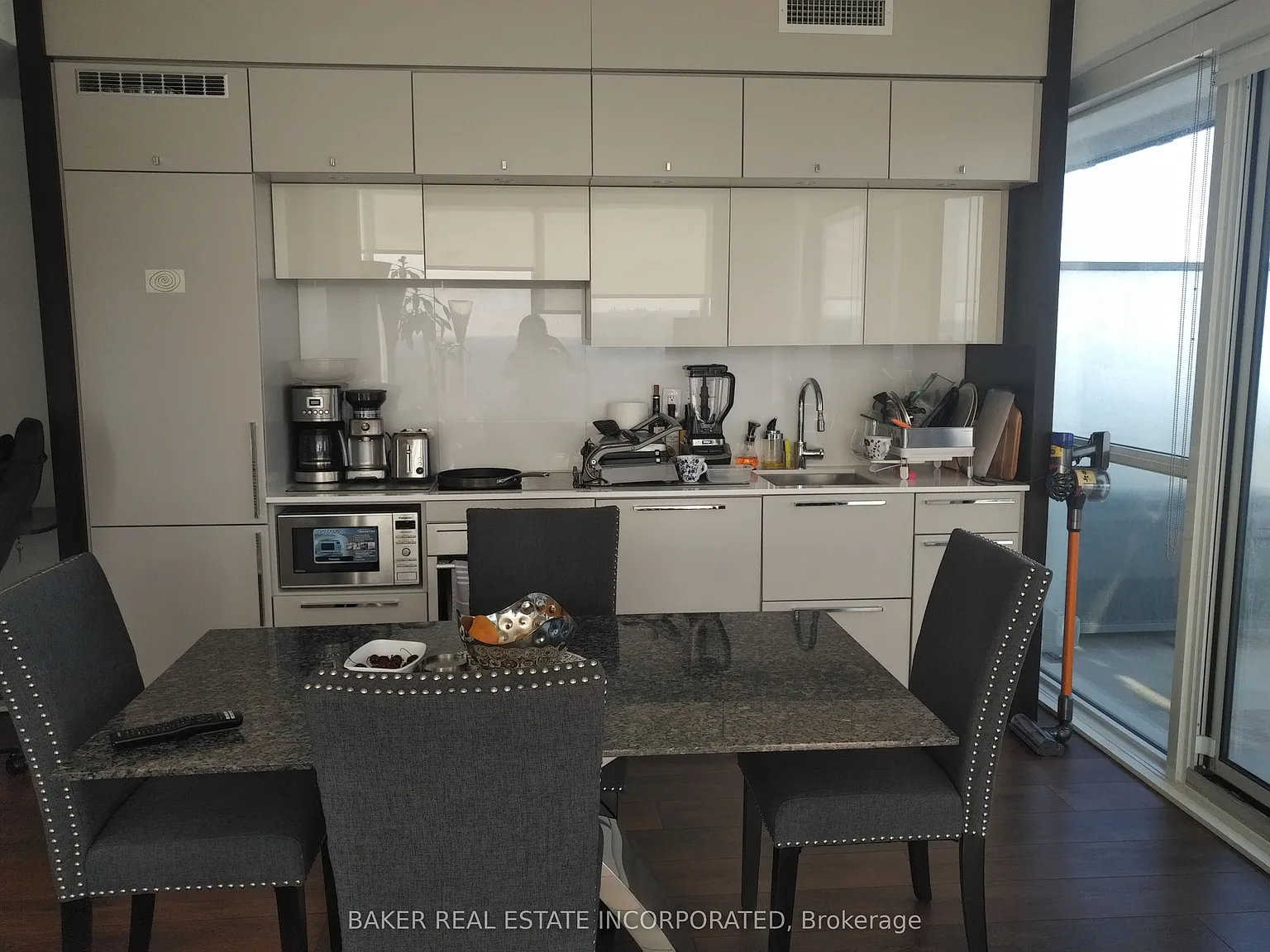Karma Condos — Photo 2
