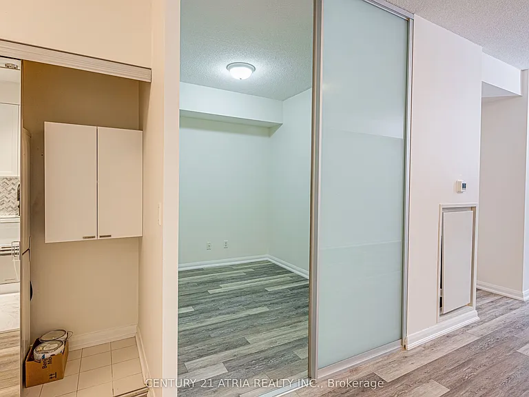 111 Elizabeth St #1117 — Photo 11