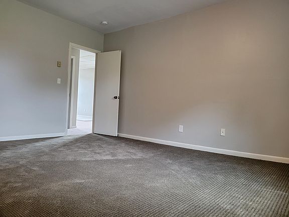 Large master with walk in closet
