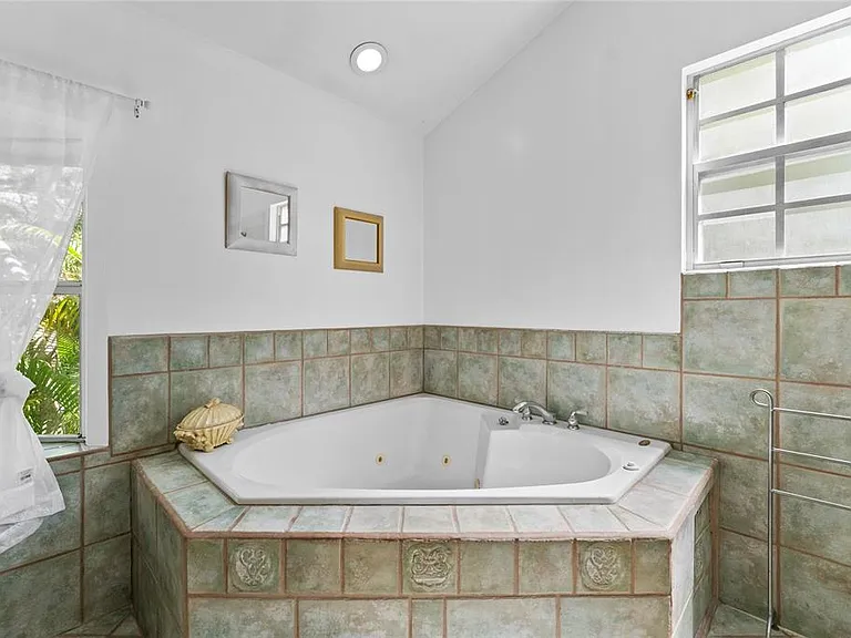 515 Crystal Beach Ave — Photo 24