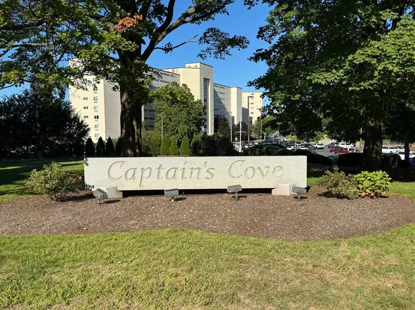 200 Cove Way Unit 819, Quincy, MA 02169