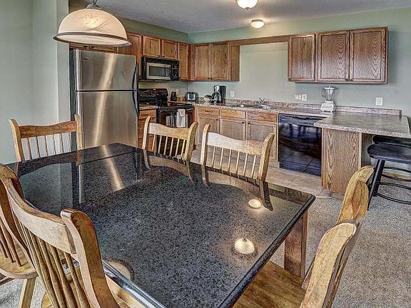 4th image of 1972 Wild Eagle Ln #103