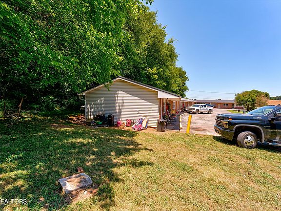 3rd image of 20370 W Lee Hwy