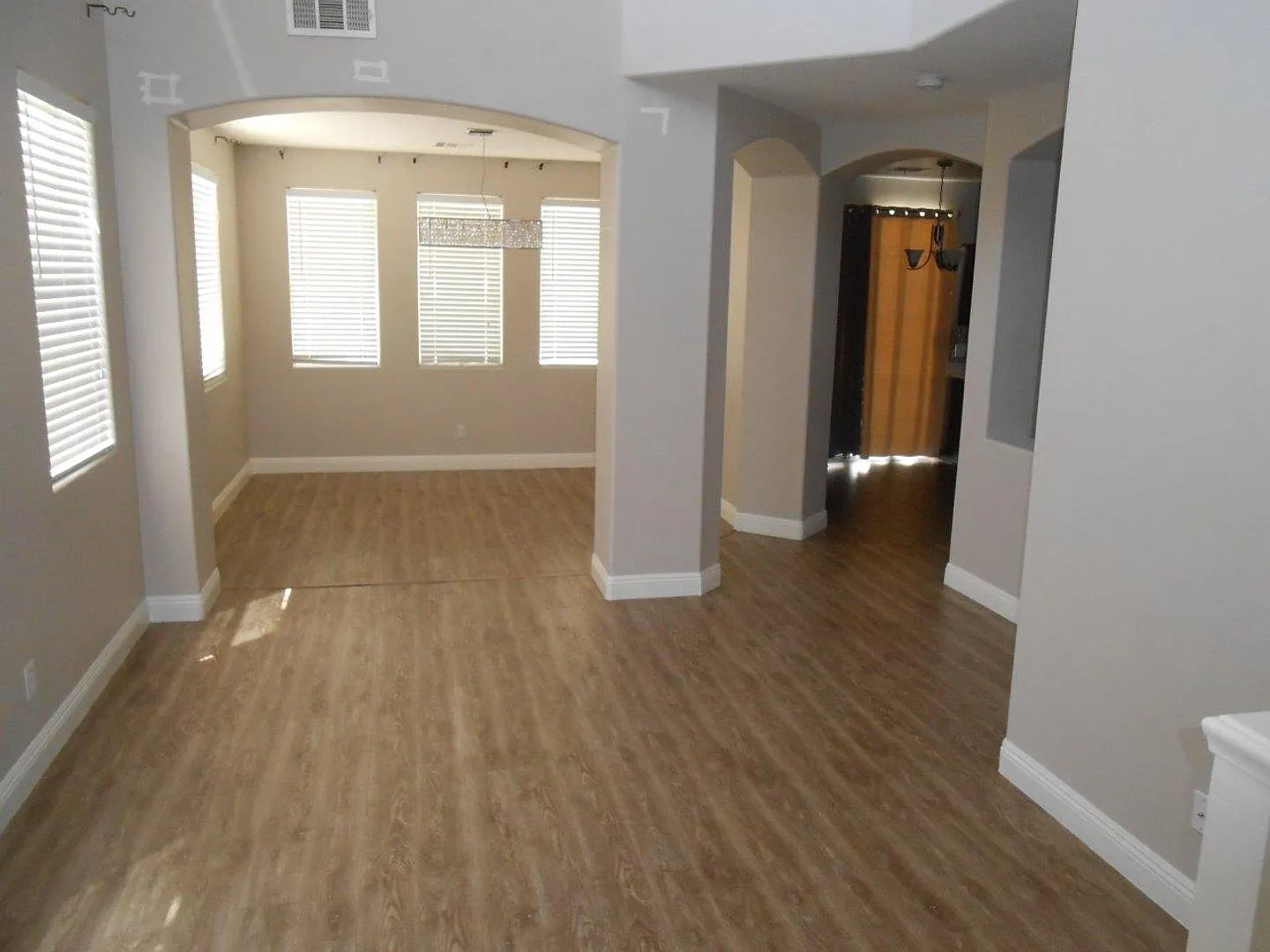 Spacious 2 Story Home in Peccole Ranch — Photo 3
